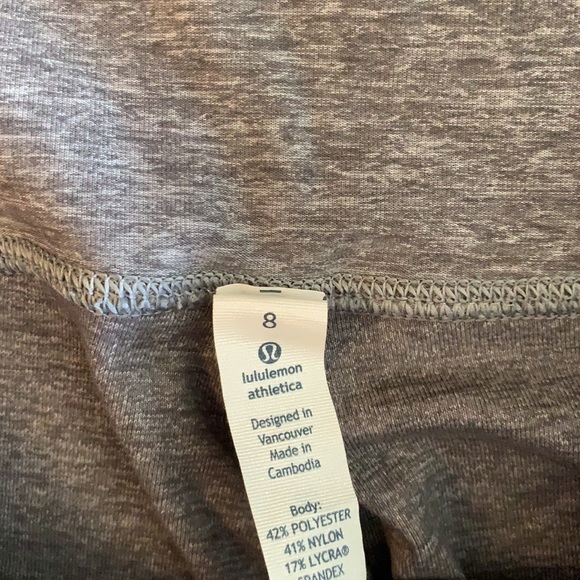 LULULEMON LEGGINGS // Size 8 - Picture 5 of 5